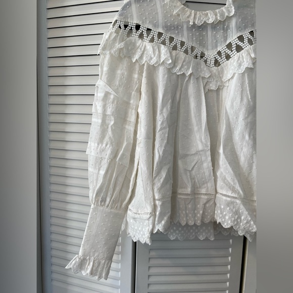 Elliatt White Lace Blouse - Picture 2 of 5